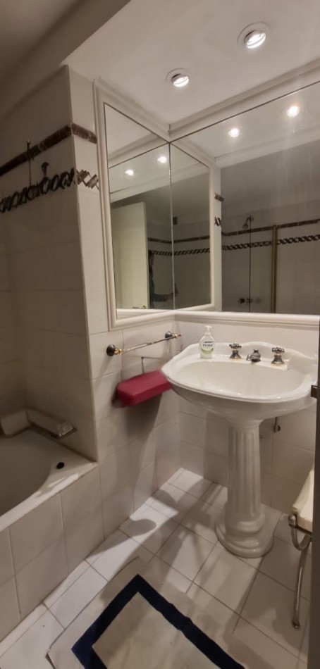 DEPARTAMENTO EN VENTA EN PASAJE GUTIERREZ AL 700
