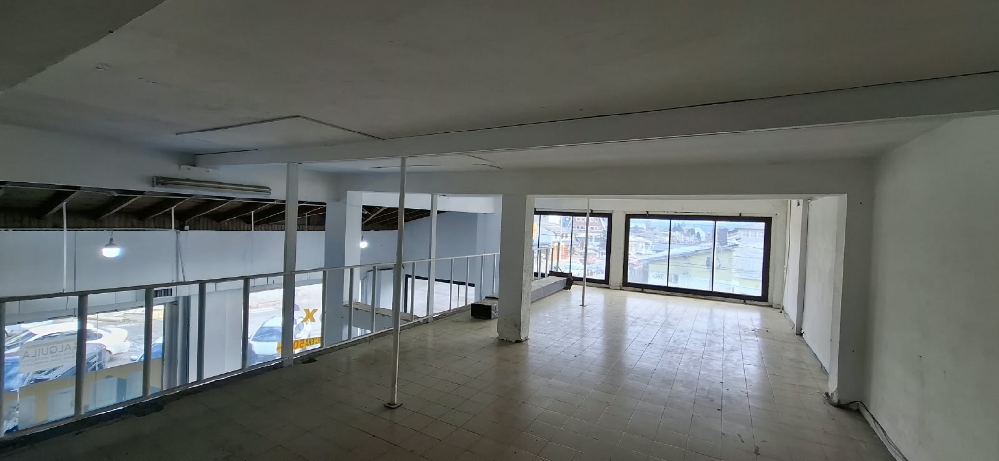 ALQUILER IMPORTANTE LOCAL COMERCIAL ONELLI