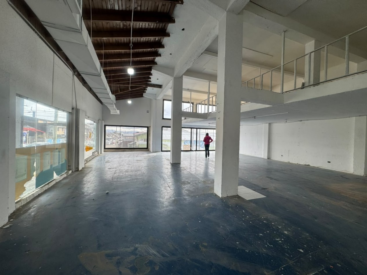 ALQUILER IMPORTANTE LOCAL COMERCIAL ONELLI