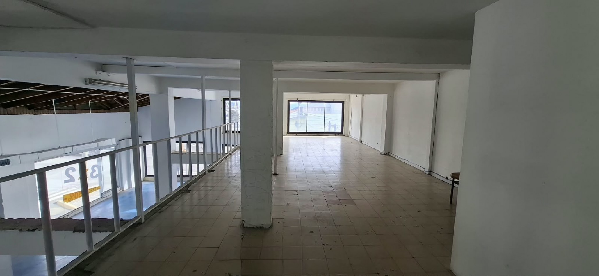 ALQUILER IMPORTANTE LOCAL COMERCIAL ONELLI