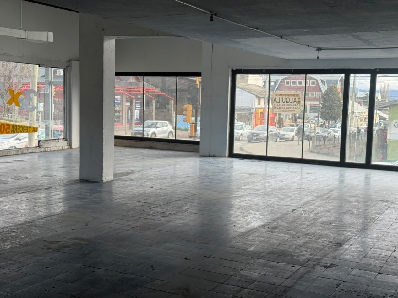 ALQUILER IMPORTANTE LOCAL COMERCIAL ONELLI