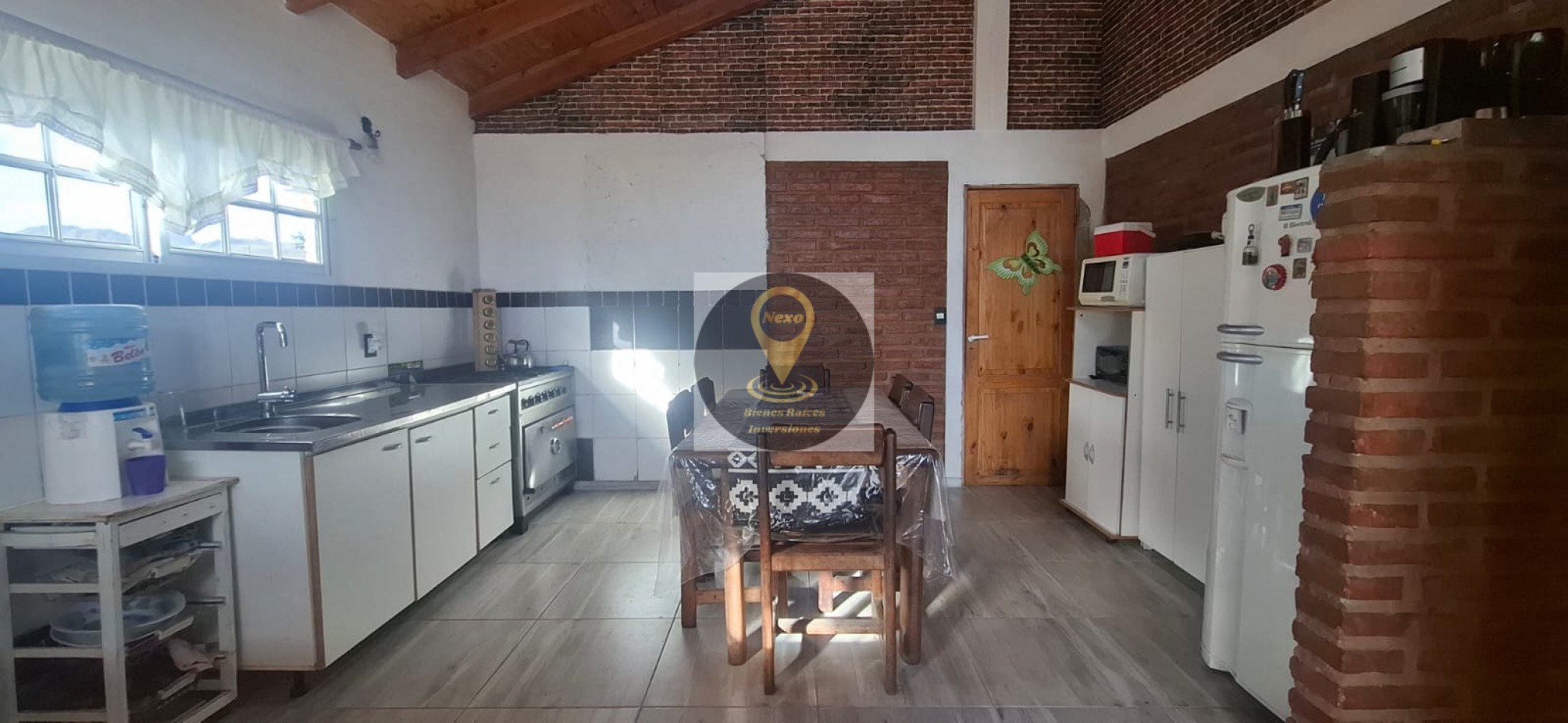 CASA EN VENTA  DINA HUAPI AV DEL VADO