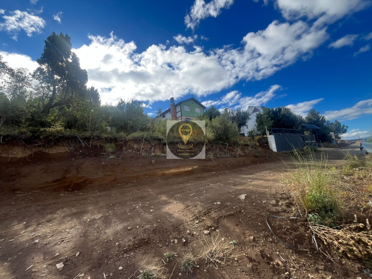 OPORTUNIDAD: LOTE CON VISTA, VALLE AZUL