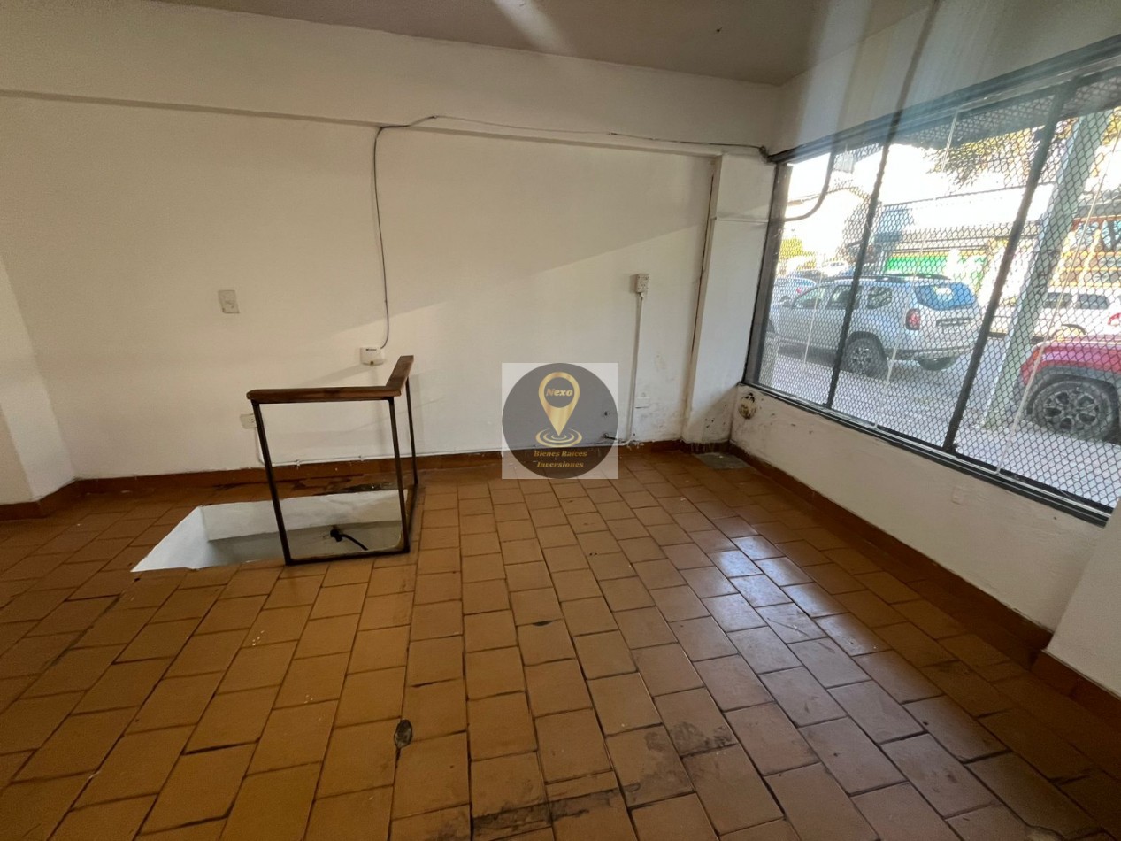 LOCAL COMERCIAL TISCORNIA
