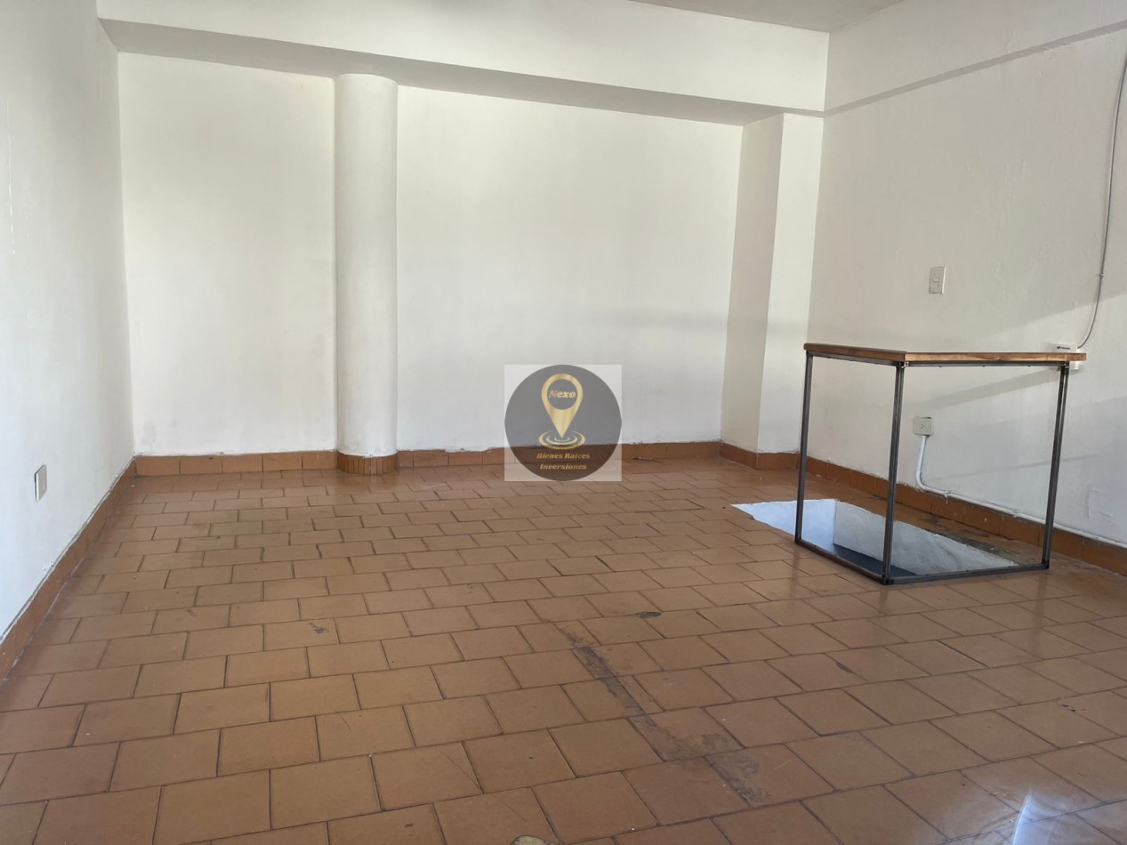 LOCAL COMERCIAL TISCORNIA