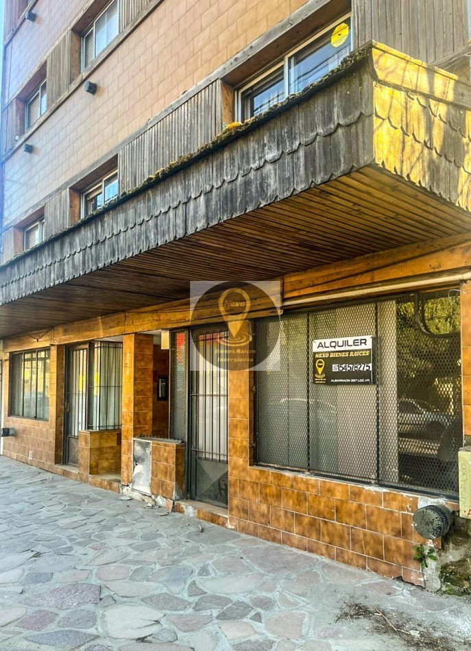 VENTA LOCAL COMERCIAL tiscornia y rolando (financiacion) 