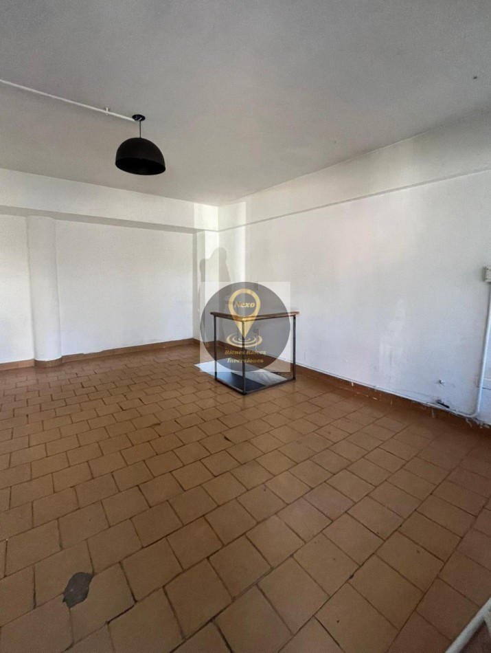 VENTA LOCAL COMERCIAL tiscornia y rolando (financiacion) 