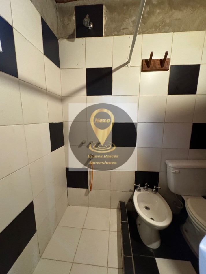 CASA A LA VENTA CON TERRENO DINA HUAPI