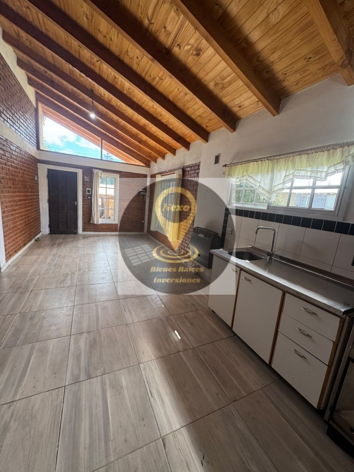 ALQUILER CASA 2 DORM+1 DINA HUAPI